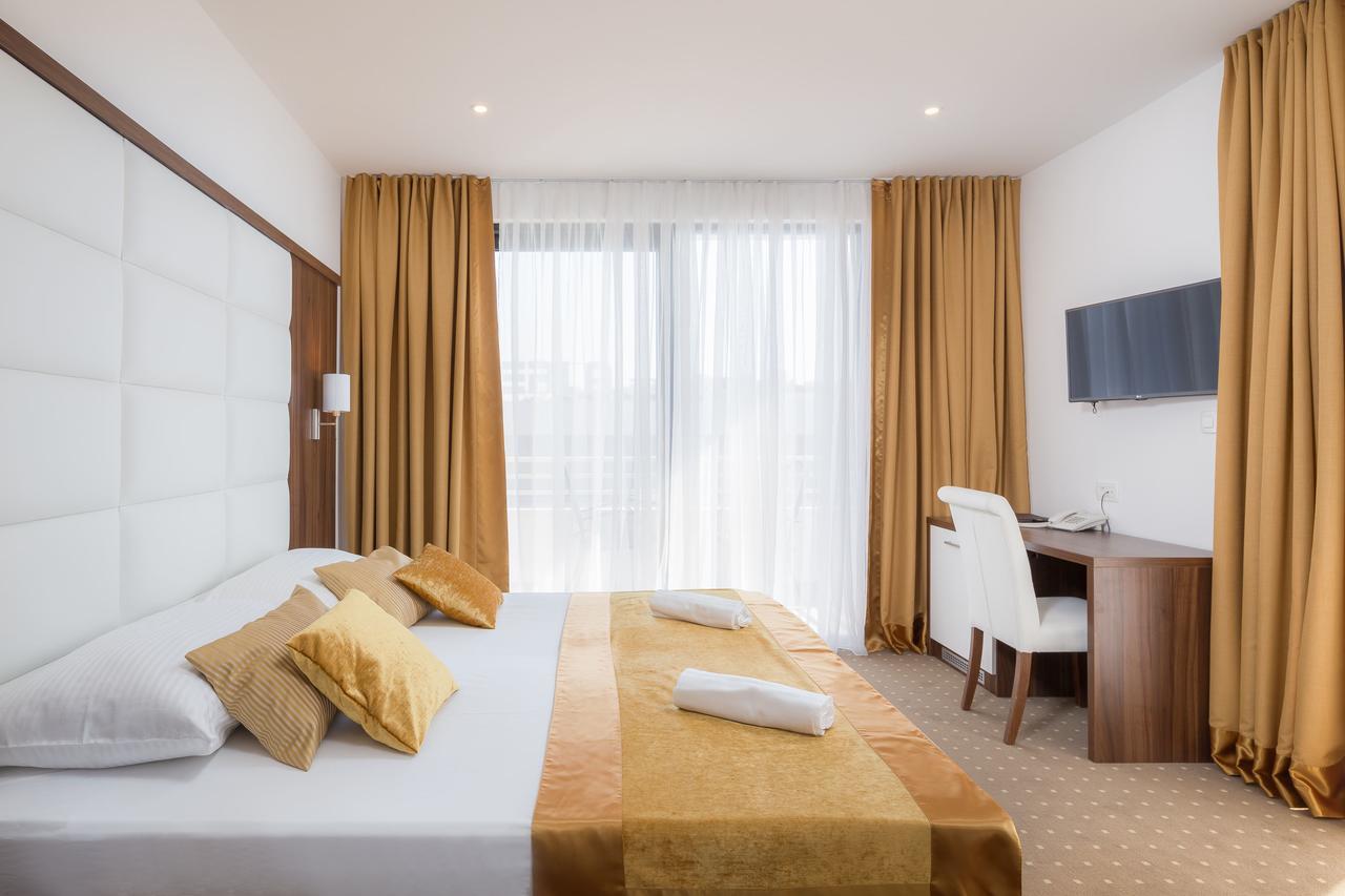 Hotel Perla Rogoznica  Luaran gambar