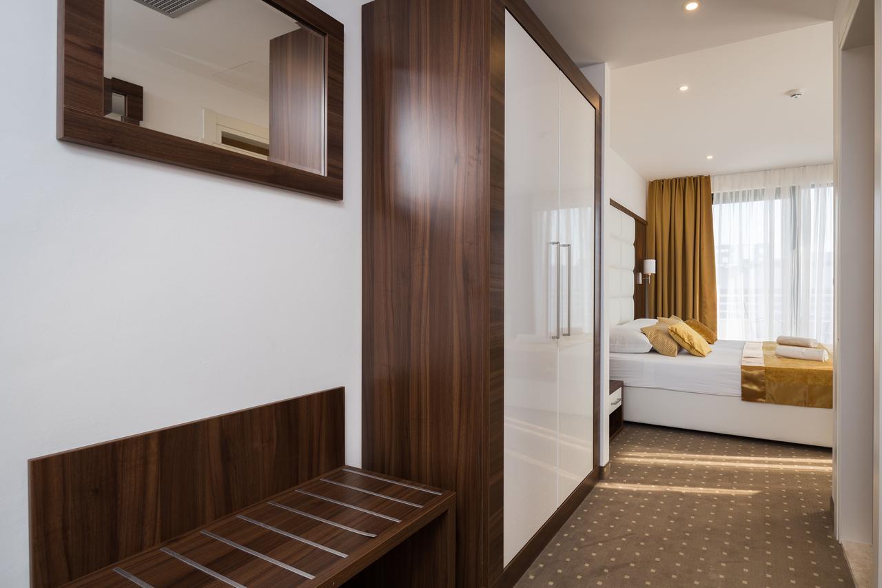 Hotel Perla Rogoznica  Luaran gambar