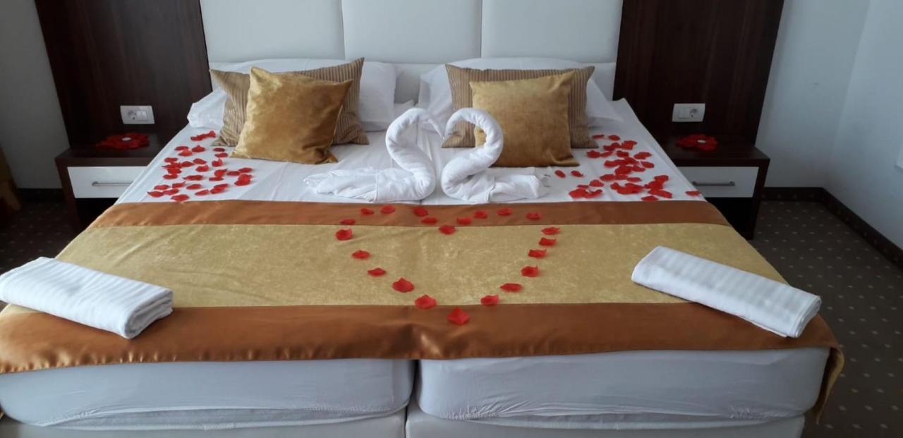 Hotel Perla Rogoznica  Luaran gambar