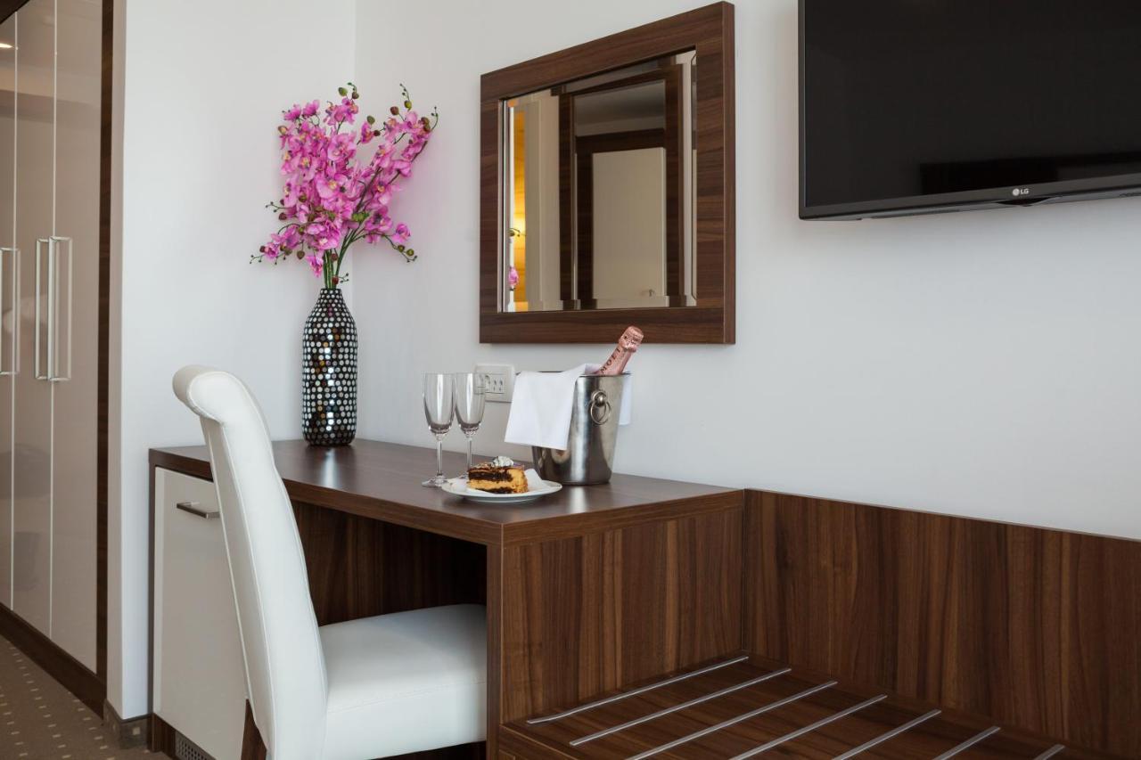 Hotel Perla Rogoznica  Luaran gambar