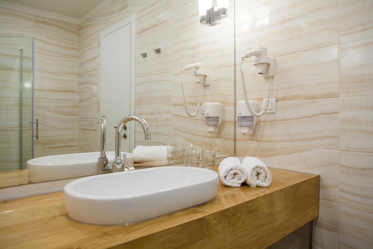 Hotel Perla Rogoznica  Luaran gambar